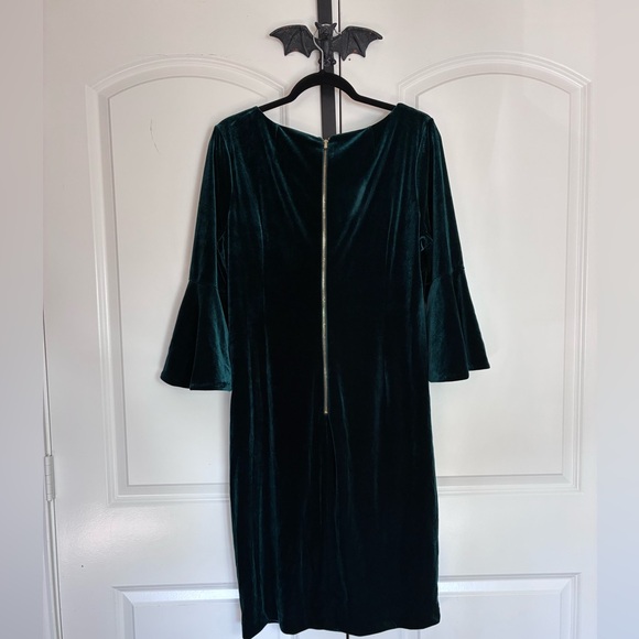 Calvin Klein Green Velvet Dress with Bell Sleeves 3/4 Length Zipper Back size 16 - Picture 4 of 11